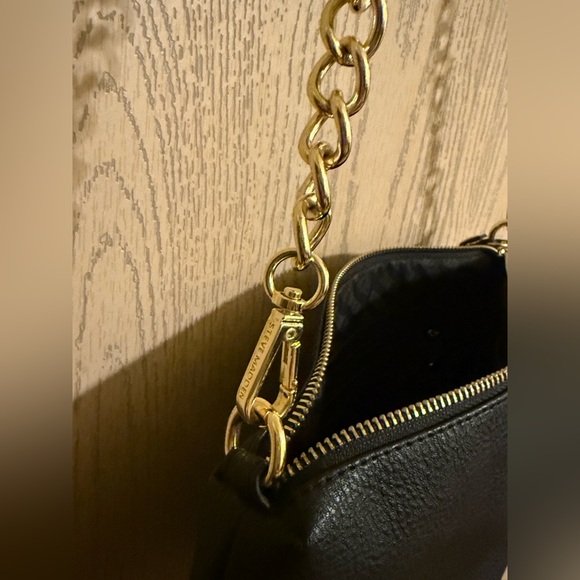 Steve Madden Black Purse With Gold Chain Handle - Picture 5 of 9